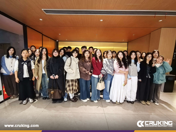 CRUKING Company Annual Gathering: Looking Toward the Future