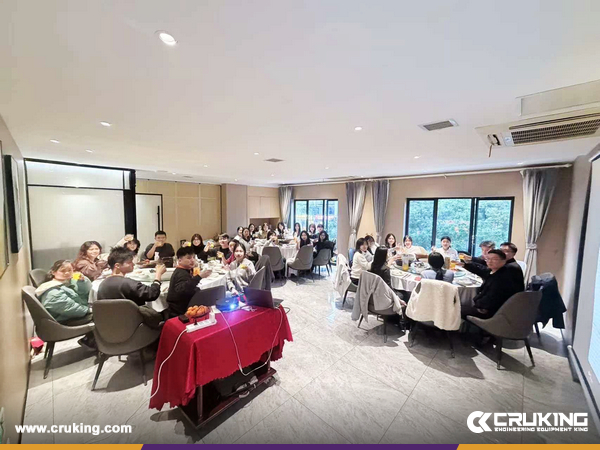 CRUKING Company Annual Gathering: Looking Toward the Future