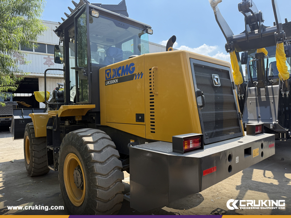 Bangladash - 1 Unit XCMG LW300KN Wheel Loader